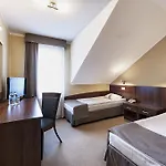 Piaskowy 3*